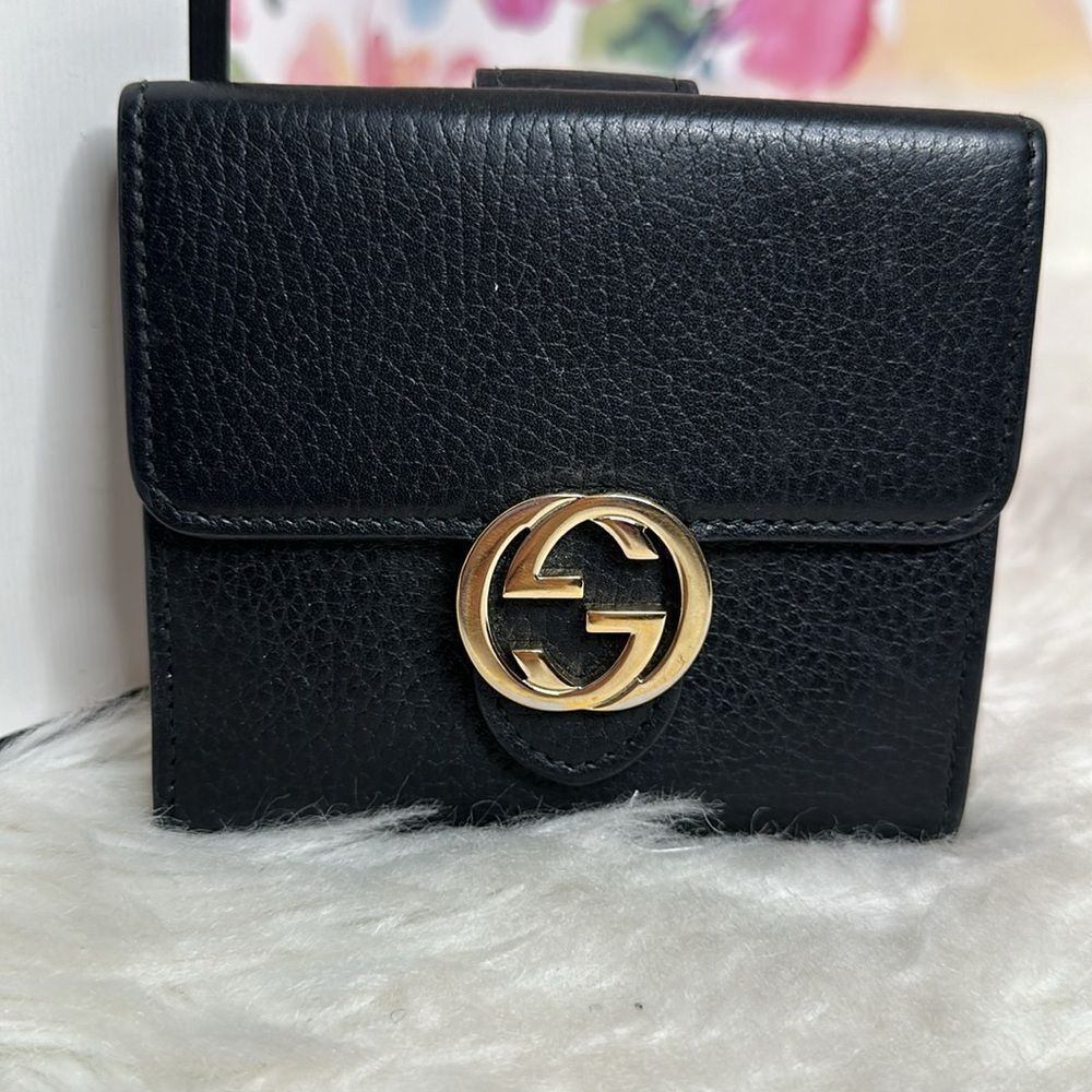 💯Authentic Gucci Compact Leather Wallet🍀 - Picture 10 of 11